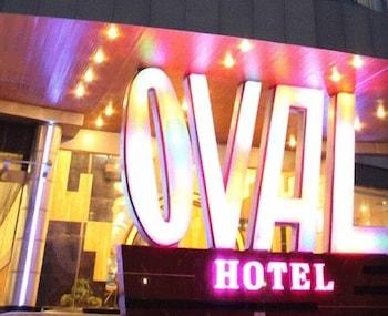 Hotel Oval Surabaya Exterior photo