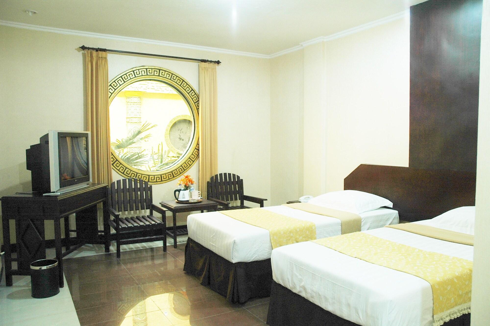 Hotel Oval Surabaya Exterior photo