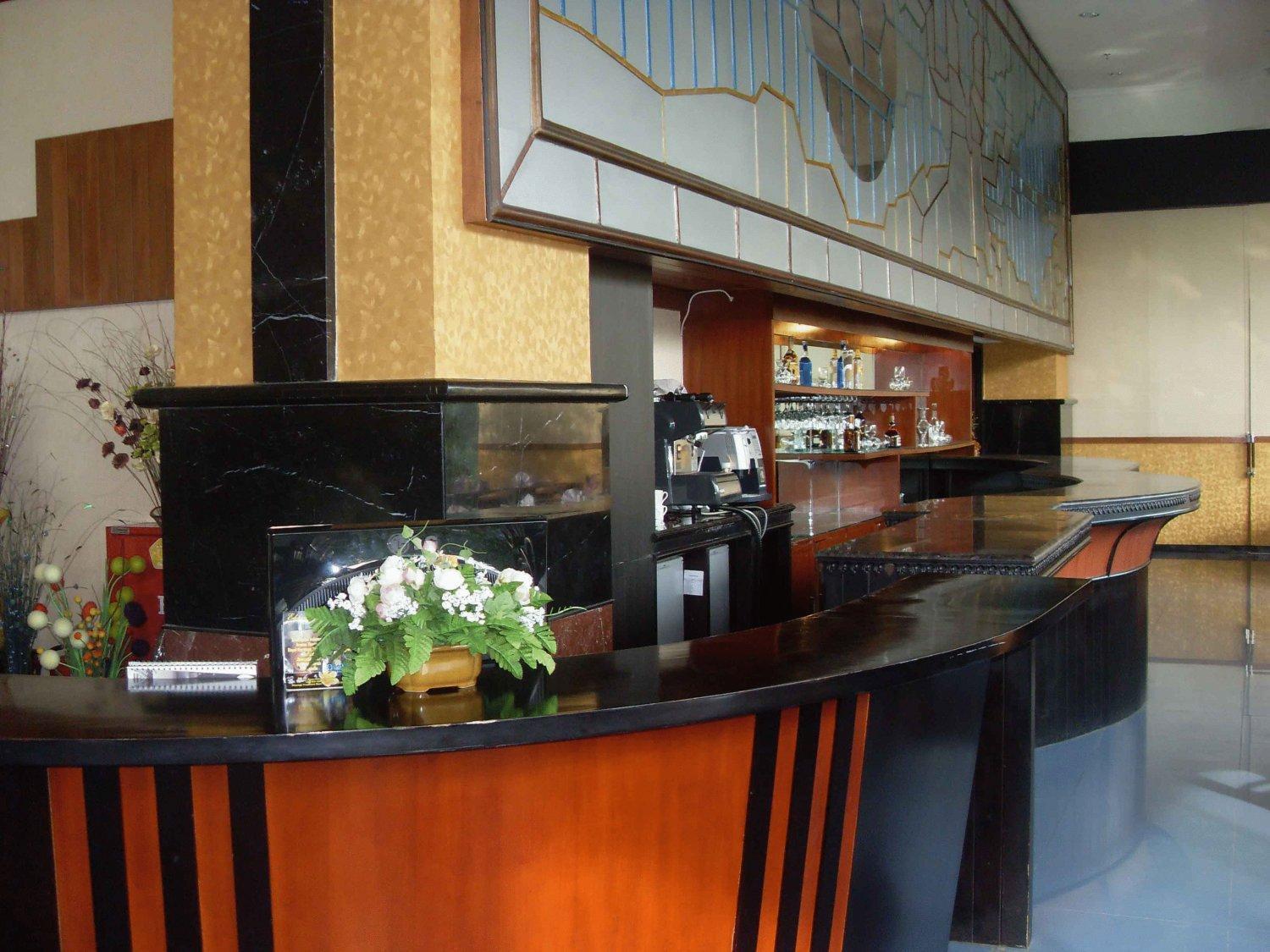Hotel Oval Surabaya Exterior photo